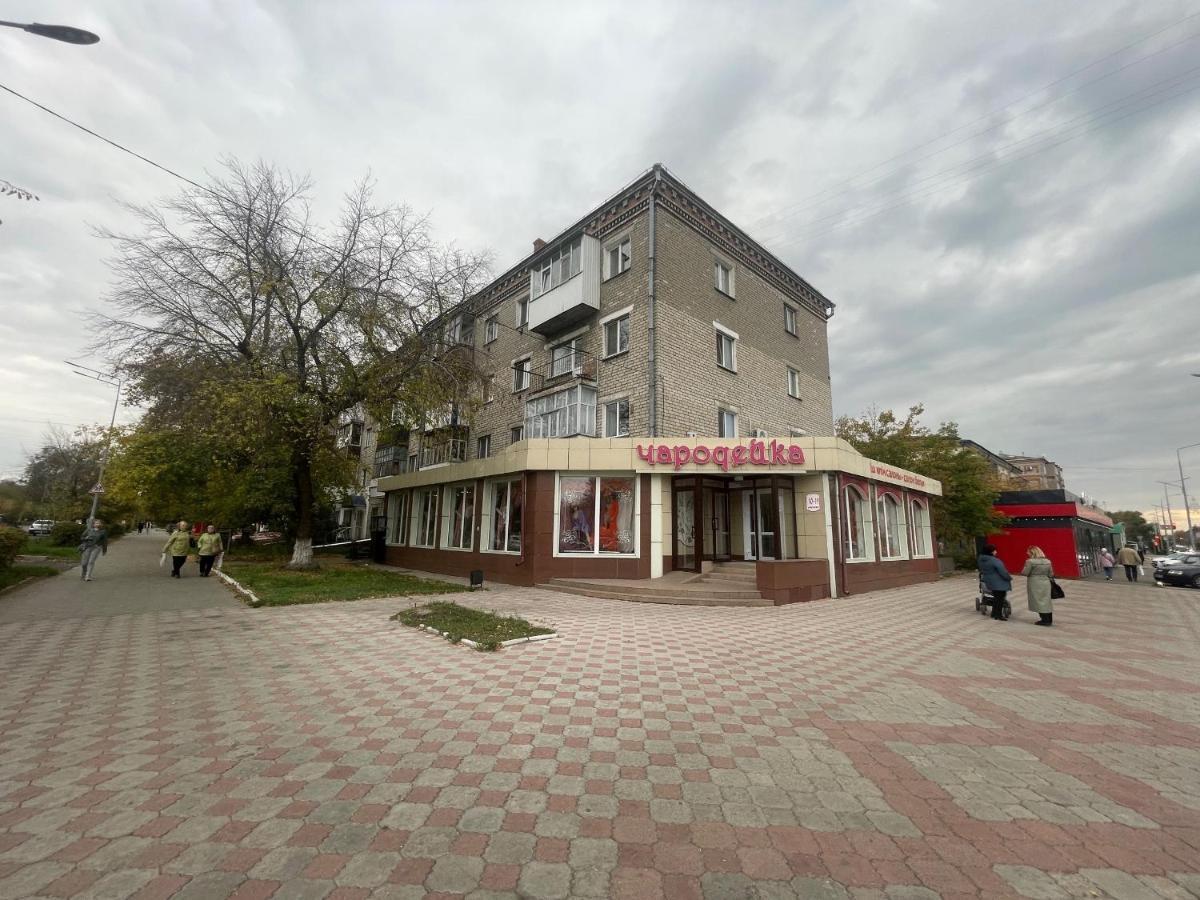 Квартира Бизнес-Класса С Белым Постельным Кафе Маринад Πετροπάβλοφσκ Εξωτερικό φωτογραφία